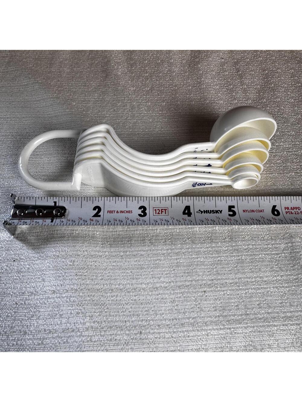 Vintage Tupperware Measuring Spoon Set White Nesting Spoons - Picture 6 of 6
